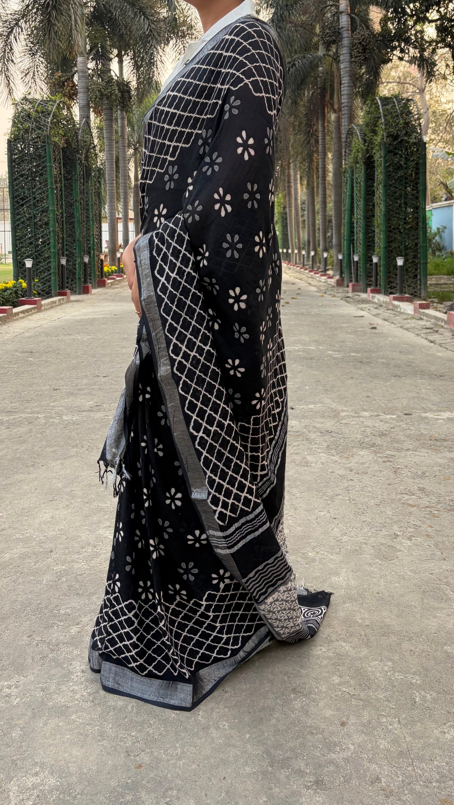 Black Floral Linen Cotton Saree
