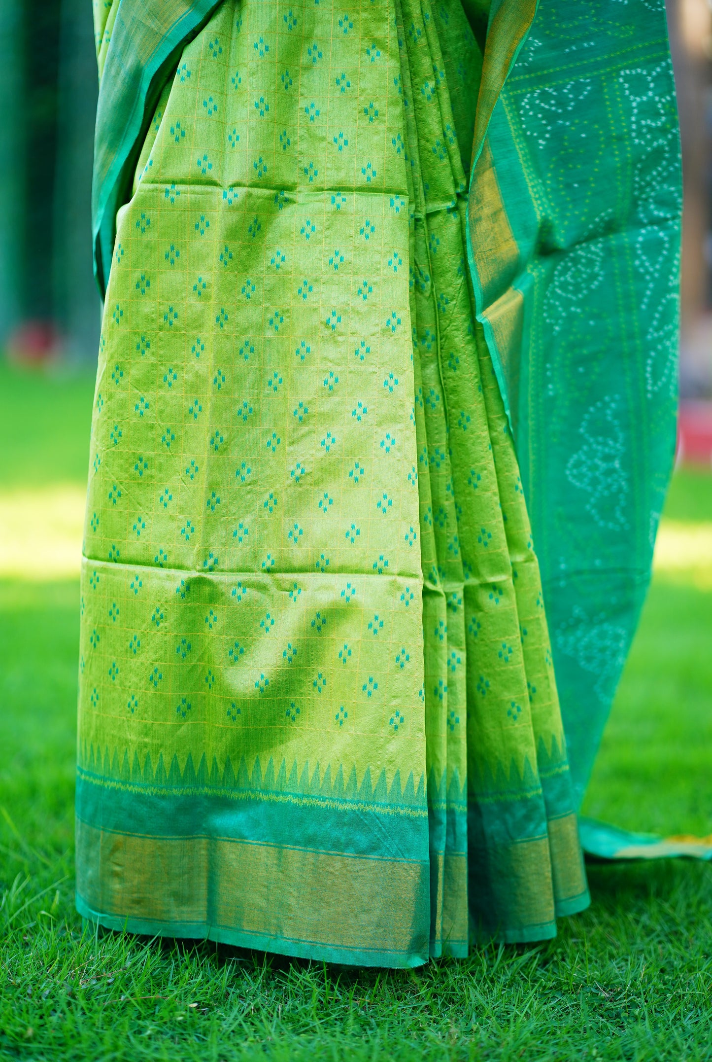 Green Butti Weaving Chunari Pallu Chanderi Silk Saree