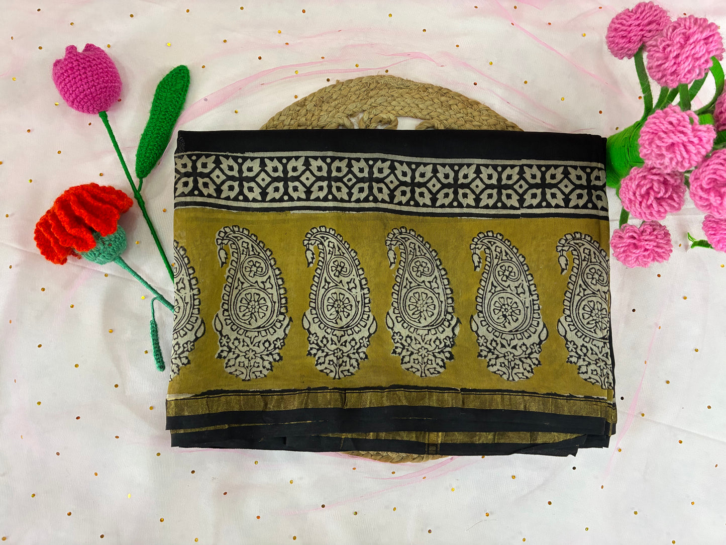 Raahi- Black Maheshwari bagru print Saree