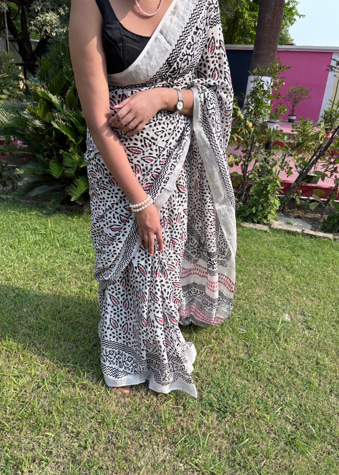 Vritti- White Linen Cotton Saree